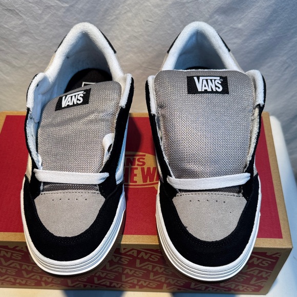 Vans Men's Black and White Sneakers - Picture 2 of 9